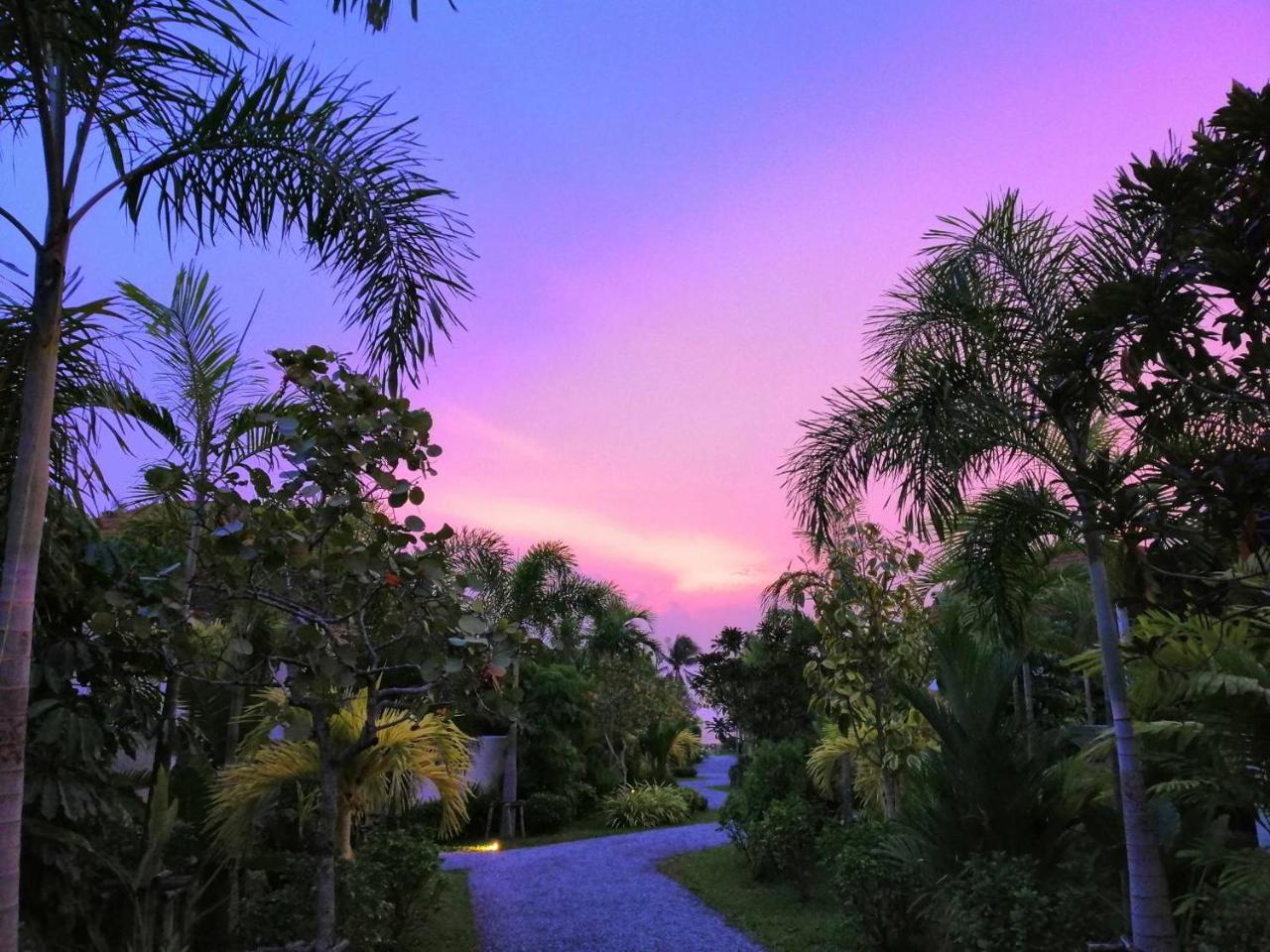 Tungtong Beach Villas Thap Sakae Zewnętrze zdjęcie