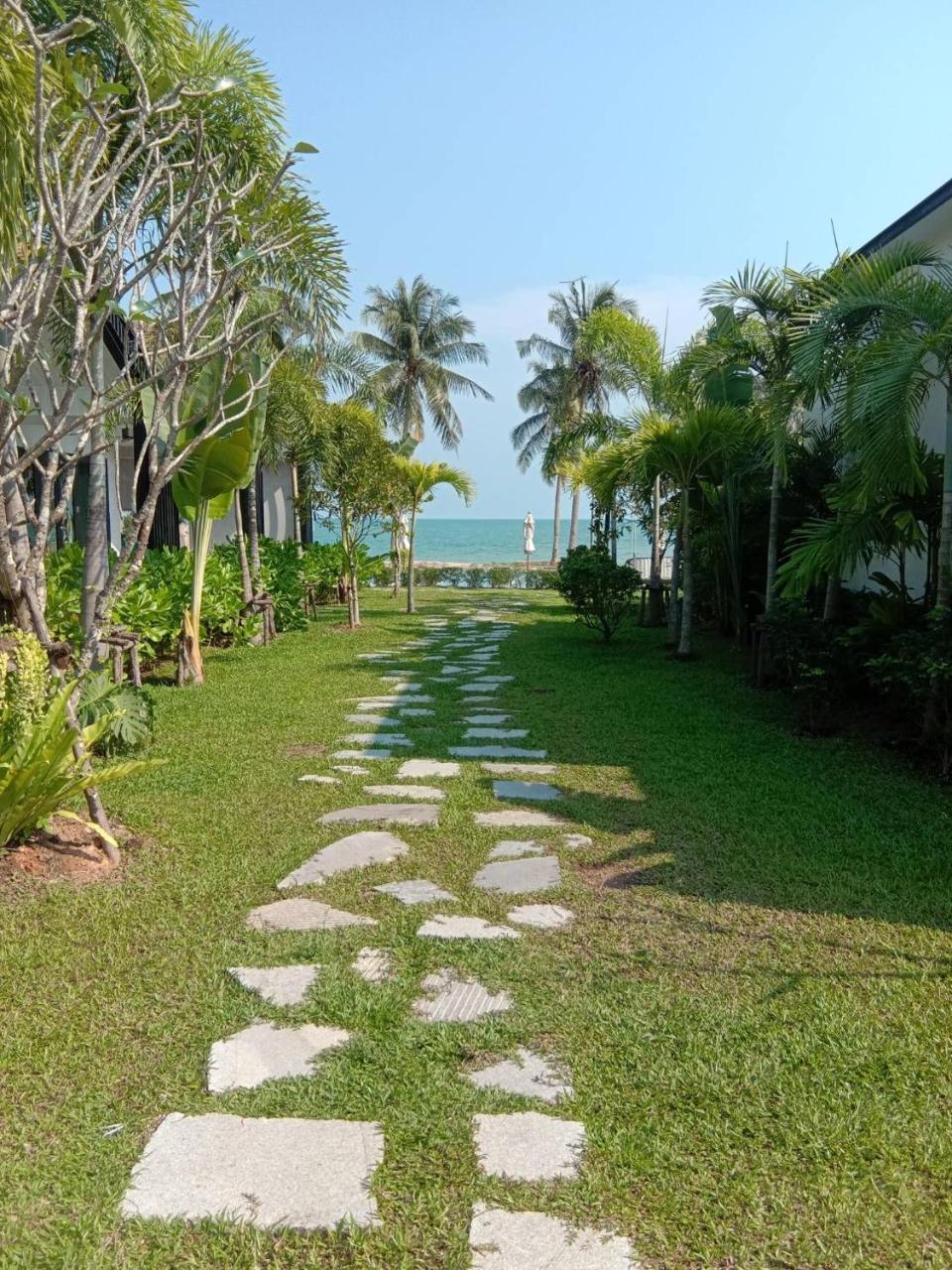 Tungtong Beach Villas Thap Sakae Zewnętrze zdjęcie